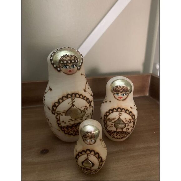 Russian Authentic Wood Nesting  Dolls - Picture 4 of 5